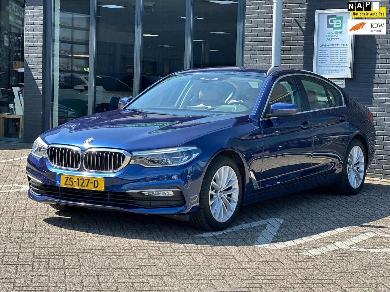 BMW 5-serie - 520d High Executive/1STE EIG/NAVI/CAMERA/LEDER/NAVI/NL-AUTO NAP!! - AutoWereld.nl