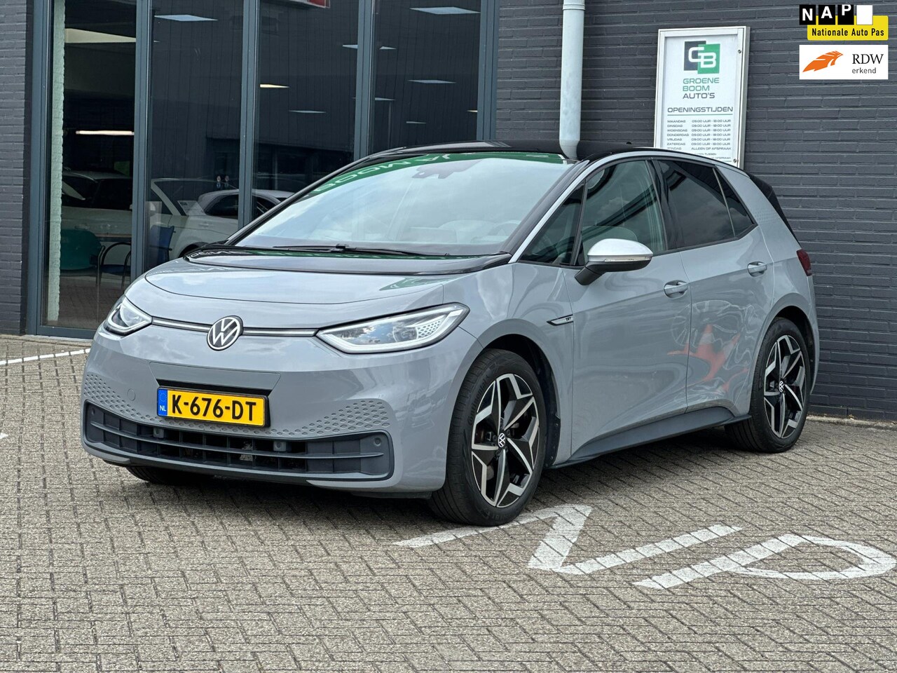 Volkswagen ID.3 - First Plus 58 kWh / NAVI / CARPLAY / CAMERA /NL AUTO-NAP - AutoWereld.nl