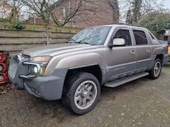 Chevrolet Avalanche - 8.1 4WD 2500