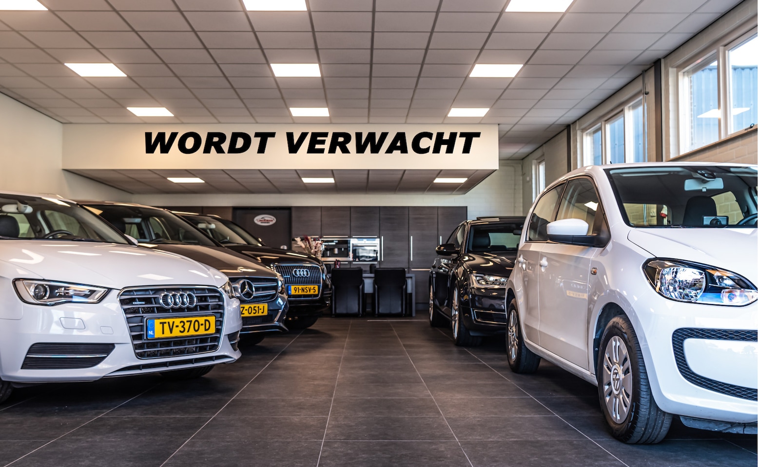 Volkswagen Caddy - 2.0 TDI Airco Schuifdeur 16" (Sortimo inrichting) - AutoWereld.nl