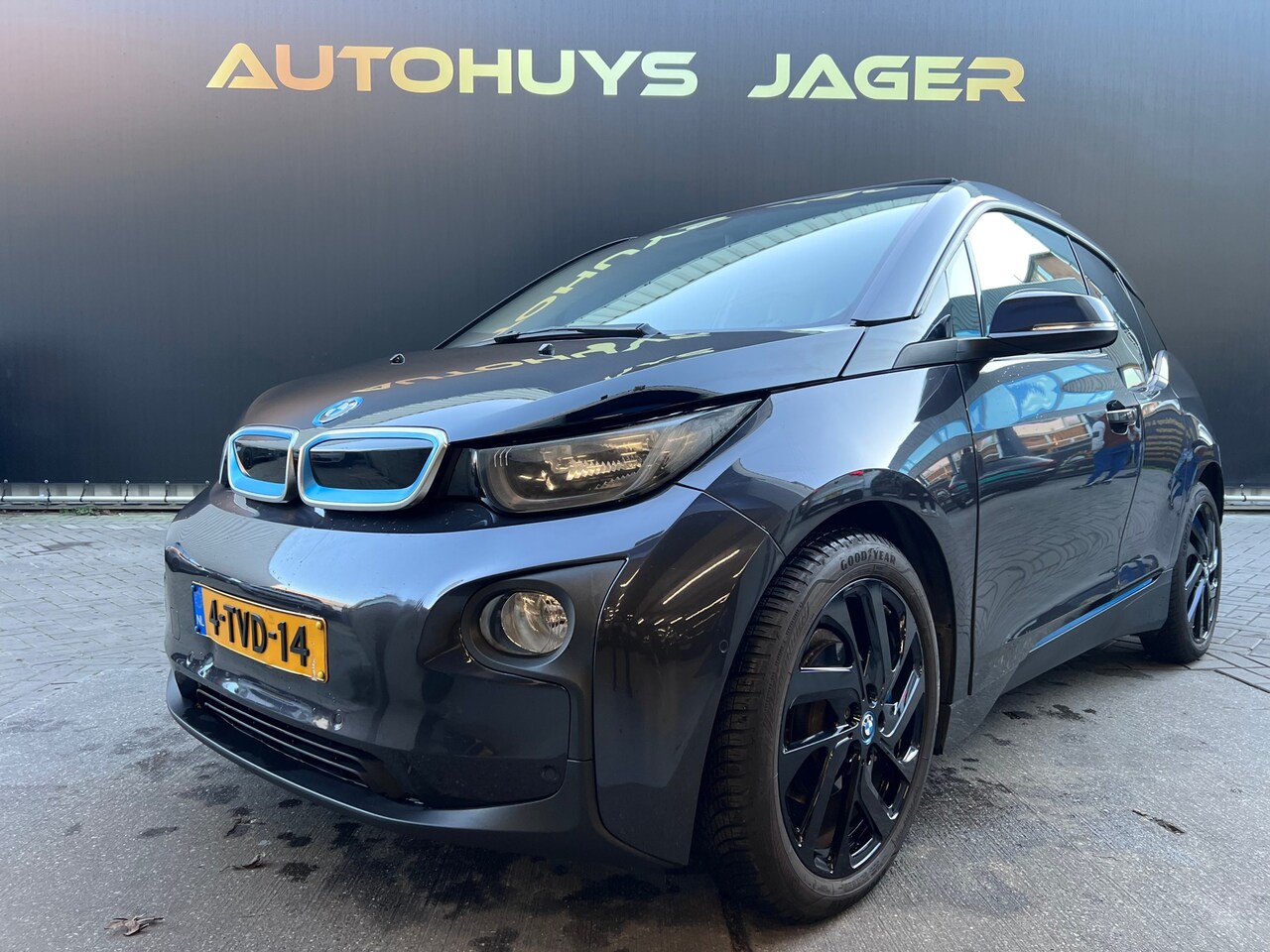 BMW I I3