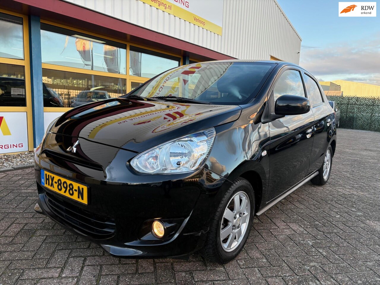 Mitsubishi Space Star - 1.0 Bright AIRCO APK T/M 3-6-2026 - AutoWereld.nl