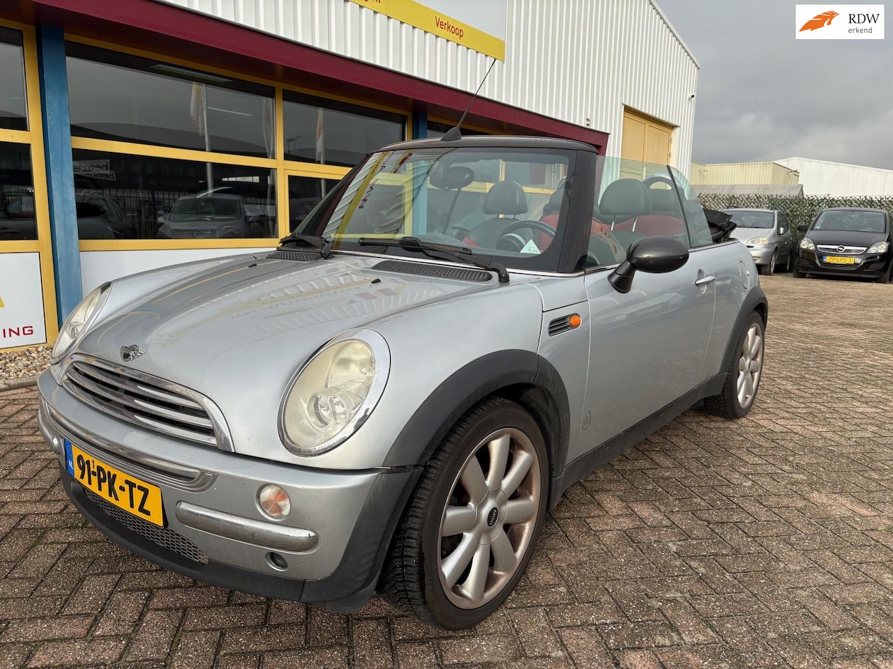 MINI Cabrio - Mini 1.6 One Pepper CABRIO APK T/M 11-10-2026 - AutoWereld.nl
