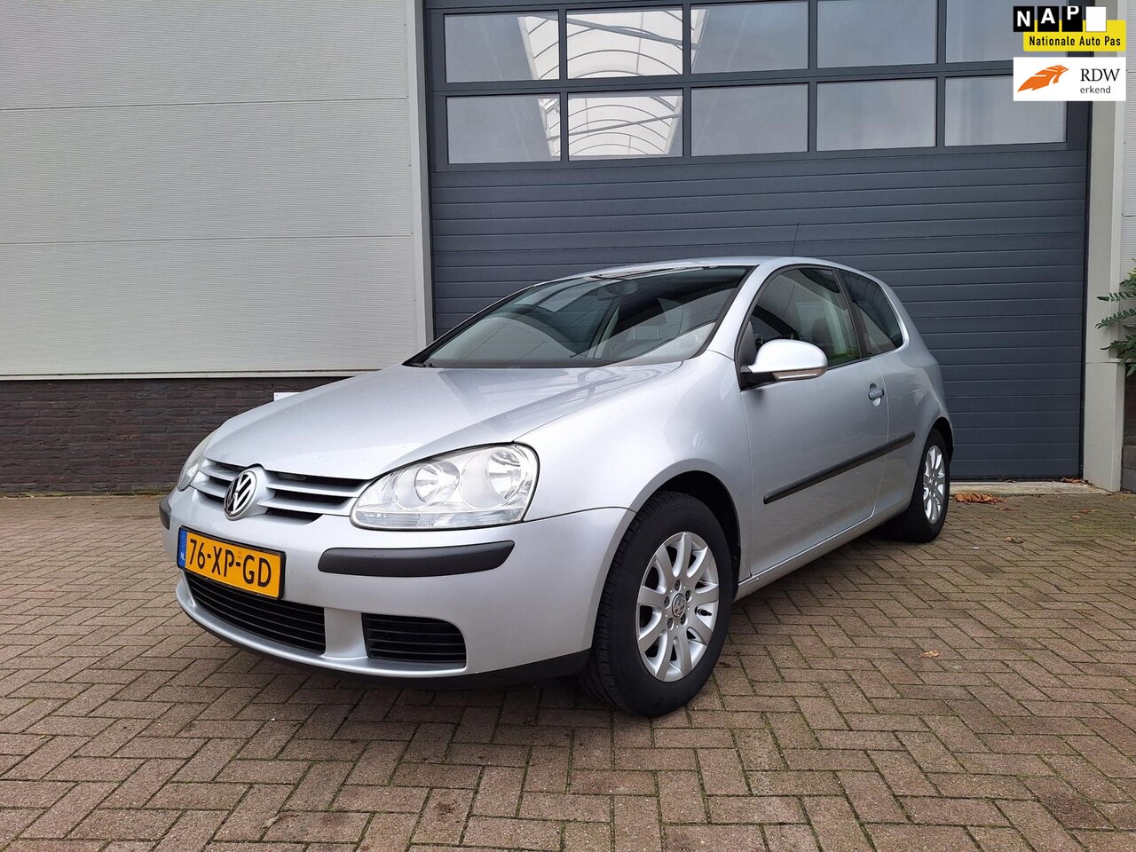 Volkswagen Golf - |1.6 FSI Comfortline | Airco | Leuke auto | Cruise control | - AutoWereld.nl