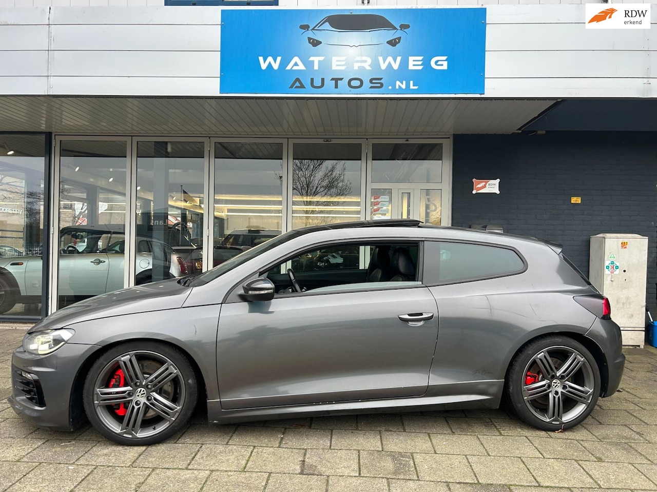 Volkswagen Scirocco - 2.0 TSI R PANO/STERRENHEMEN/NAVI/CAMERA - AutoWereld.nl