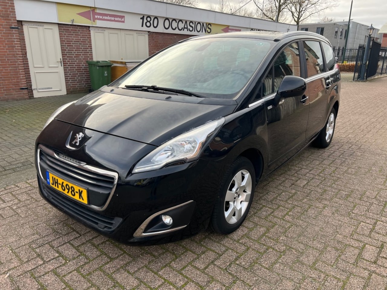 Peugeot 5008 - 1.2 PURETECH STYLE 7Persoons Unieke auto!! - AutoWereld.nl