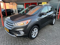 Ford Kuga - 1.5 150PK EcoBoost Titanium Trekhaak/Navi/Stoelverwarming