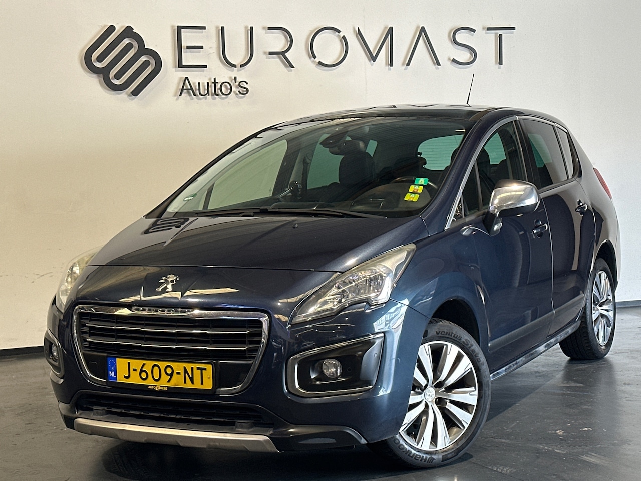Peugeot 3008 - 1.2 PureTech Allure Panoramadak - Clima - Navi - Camera - Export - AutoWereld.nl