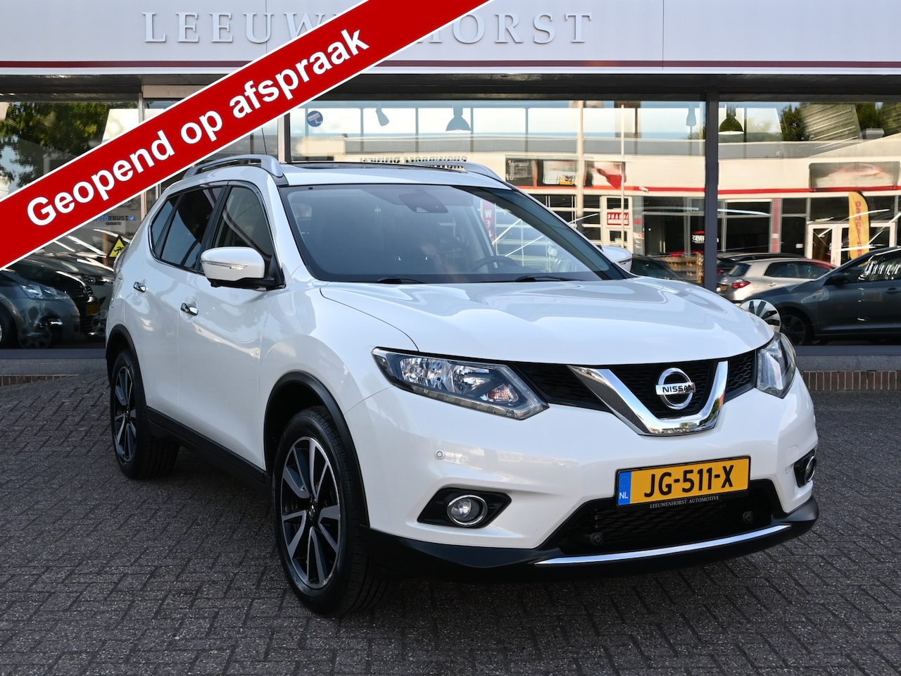 Nissan X-Trail - 1.6 DIG-T Connect Edition. pano, 2 x PDC, elektr. a.klep, NL-dealerauto - AutoWereld.nl