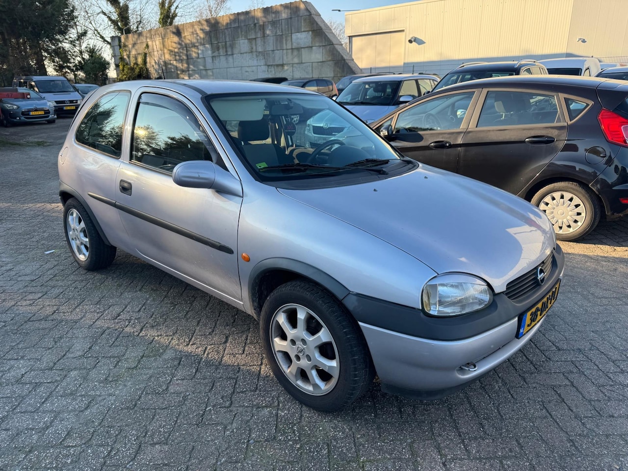 Opel Corsa - 1.2i-16V Onyx inruiler - AutoWereld.nl