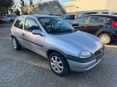 Opel Corsa - 1.2i-16V Onyx inruiler