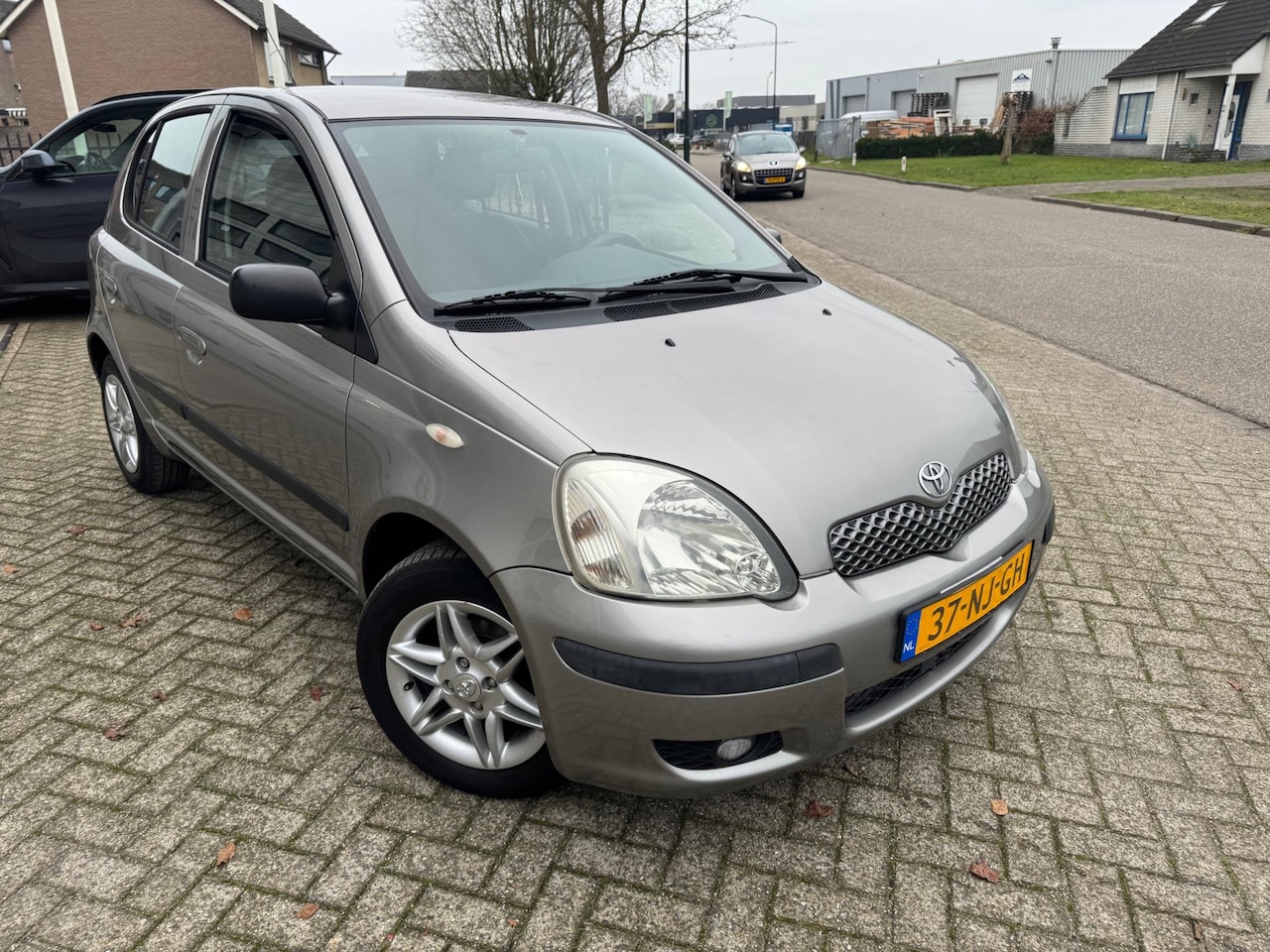 Toyota Yaris - 1.0 VVT-i Luna Airco,Trekhaak - AutoWereld.nl