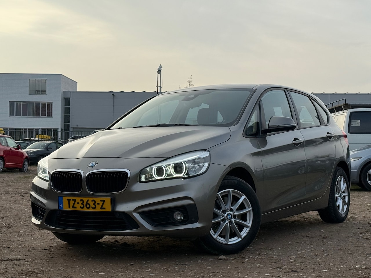 BMW 2-serie Active Tourer - 218i High Executive/AUTOMAAT/LED - AutoWereld.nl