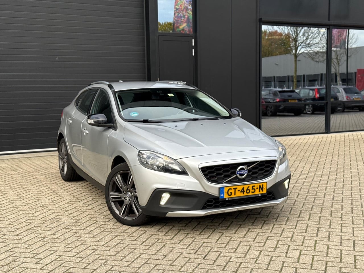 Volvo V40 Cross Country - 1.6 D2 114PK (bj 2014) NAVI|ECC|17” LMV|SUPER MOOI - AutoWereld.nl