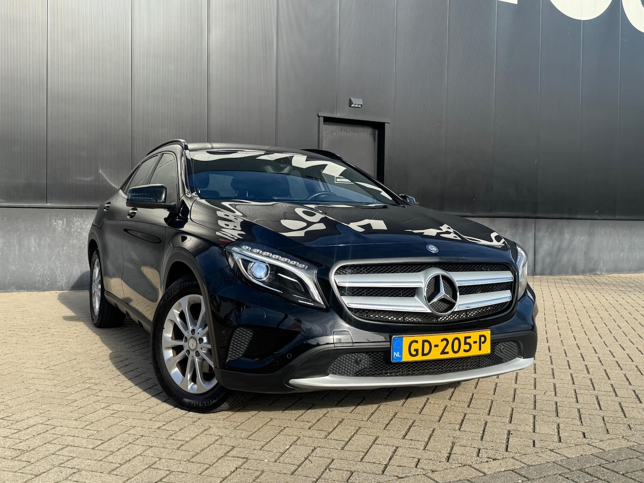 Mercedes-Benz GLA-Klasse - 180 CDI (bj 2015) AUT|XENON|82000 KM NAP! - AutoWereld.nl