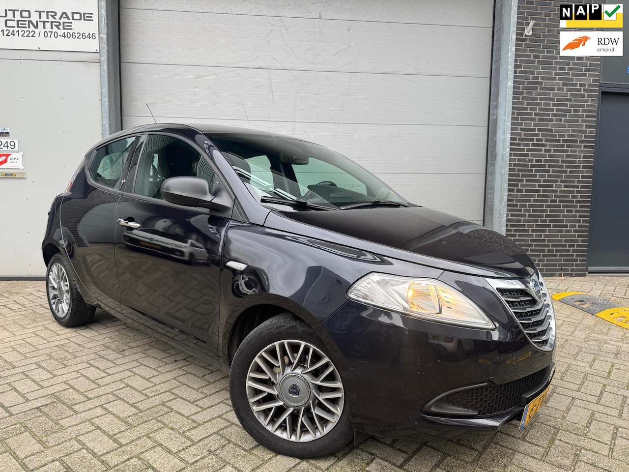 Lancia Y(psilon) - Ypsilon 0.9 TwinAir Silver Plus [Airco|LM velgen|Elek.pakket|2e eig|Nette auto] - AutoWereld.nl