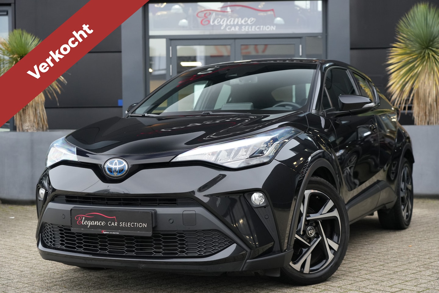 Toyota C-HR - 1.8 Hybrid Dynamic 122pk Navigatie/Stoelverwarming/Camera - AutoWereld.nl