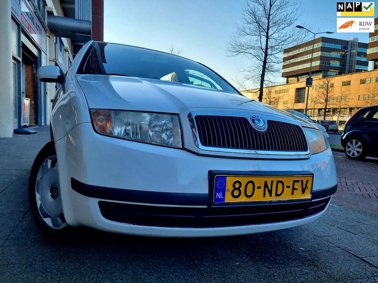 Skoda Fabia - 1.4-16V Comfort 5drs Automaat - AutoWereld.nl