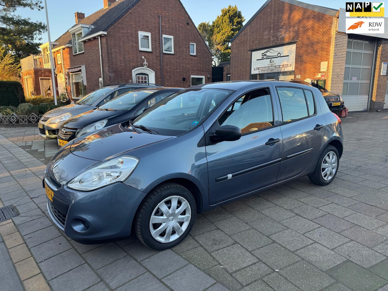 Renault Clio - 1.2 Special Line | 1e eigenaar | 5-deurs - AutoWereld.nl