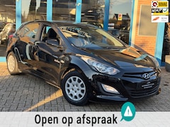 Hyundai i30 - 1.6 GDI i-Motion 2012 Zwart CLIMA APK NAP