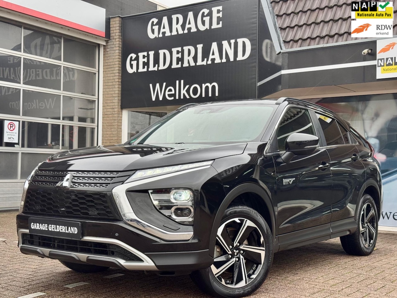 Mitsubishi Eclipse Cross - 2.4 PHEV Instyle | Bi-Xenon | Full-Led | Navi | Camera | Cruise | Apple/Android | Climate - AutoWereld.nl