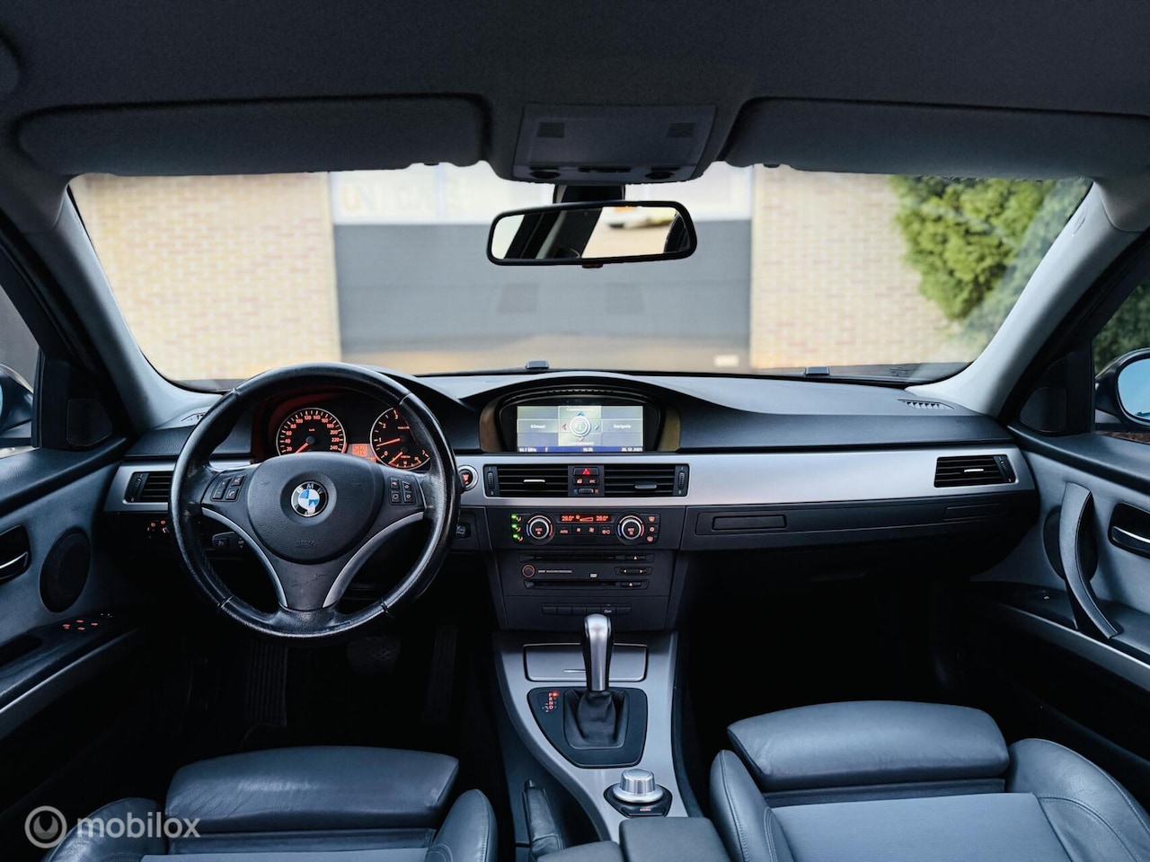 BMW 3-serie - 320i Dynamic Executive|Automaat|Navi|half Leder| - AutoWereld.nl