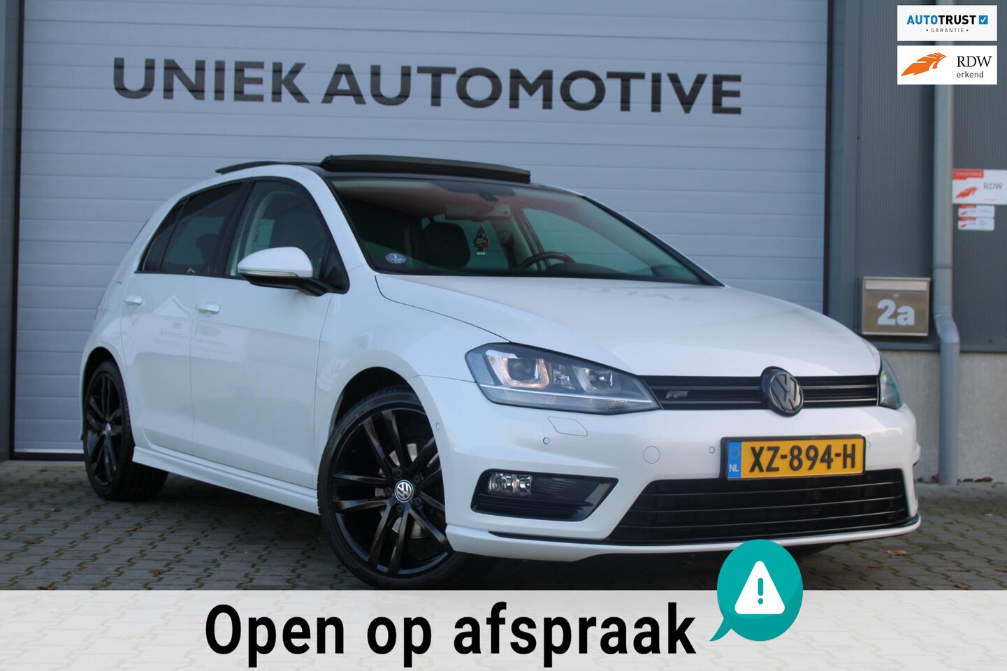 Volkswagen Golf - 1.4 TSI DSG AUTOMAAT | R LINE | PANO | 18" SALVADOR | LED | ACC | CLIMATE CONTROL - AutoWereld.nl