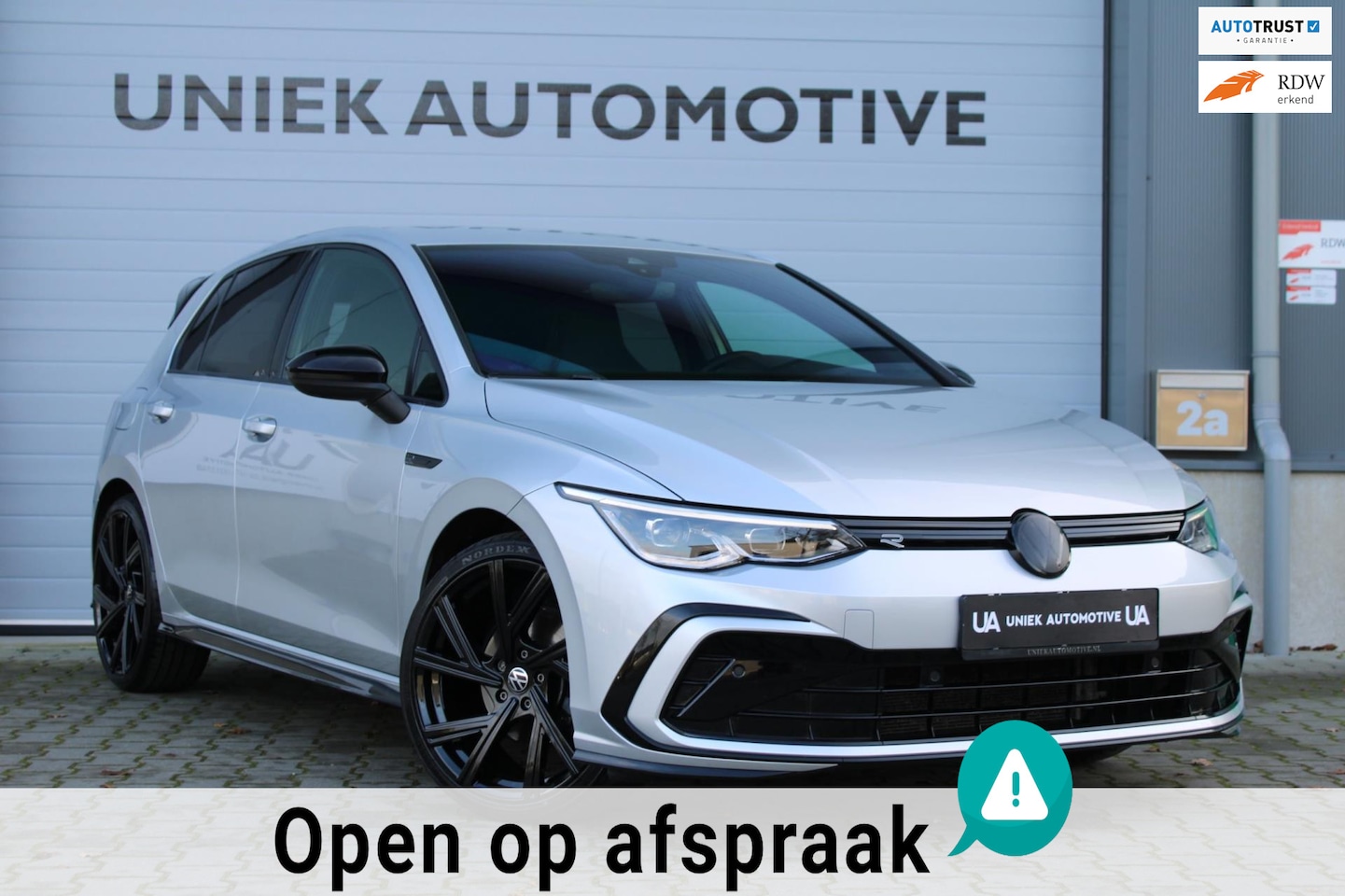Volkswagen Golf - 1.5 TSI HIGHLINE BUSINESS R | R LINE | KEYLESS | 19" BERGAMO | CAMERA | LED | DODEHOEK | A - AutoWereld.nl