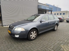 Skoda Octavia Combi - 1.6 Elegance