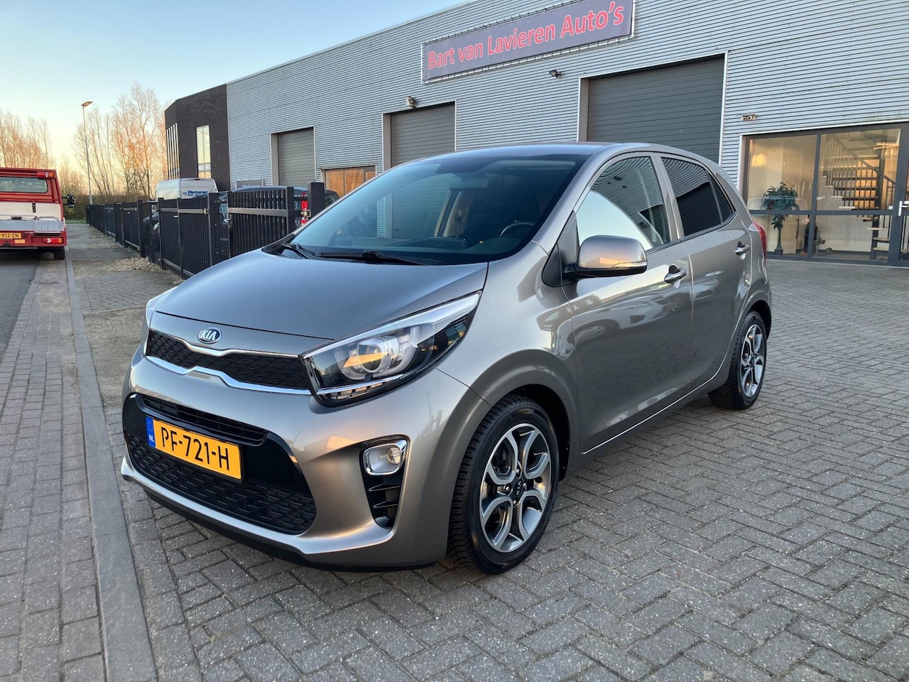 Kia Picanto - 1.0 CVVT First Edition NAVI/CAMERA/CRUISE/LMV/NED.AUTO - AutoWereld.nl