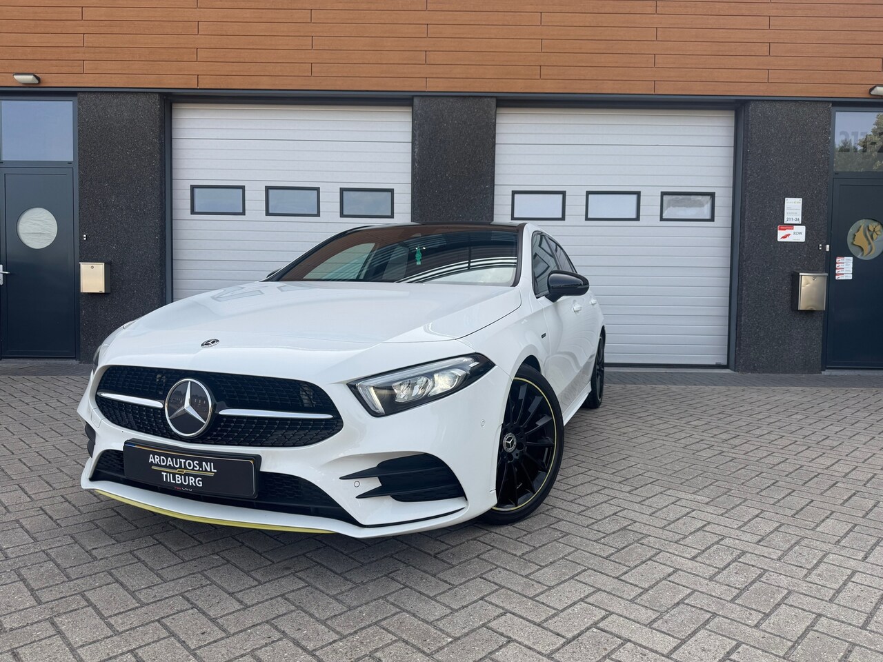 Mercedes-Benz A-klasse - 250 AMG Edition 1 Panoramadak . - AutoWereld.nl