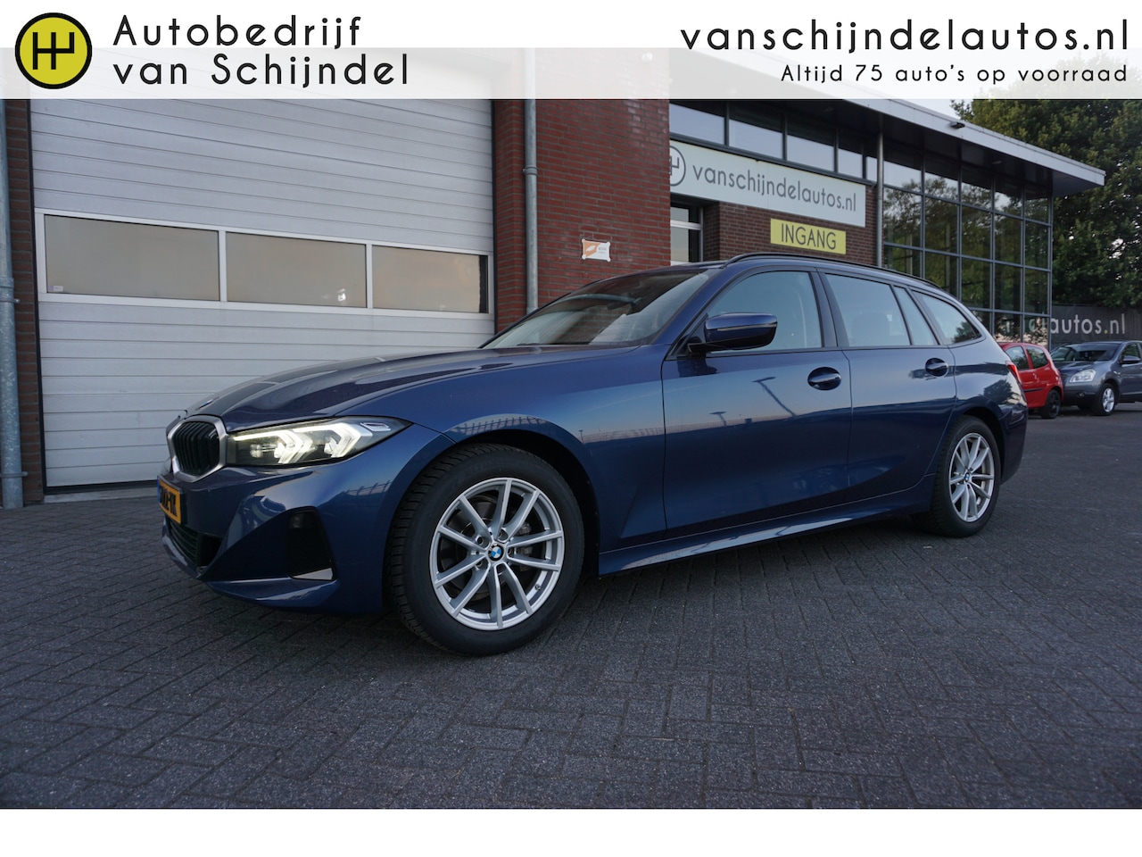 BMW 3-serie Touring - 318I 157PK 4CILINDER ORIGINEEL NEDERLANDS 1E EIGENAAR NIEUW MODEL CURVED DASHBOARD! FULL L - AutoWereld.nl