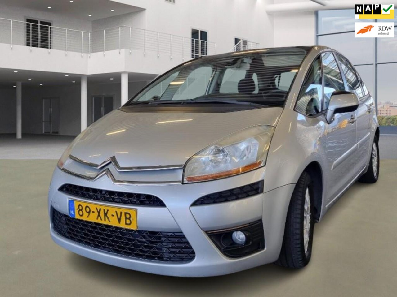 Citroën C4 Picasso - 2.0-16V Ambiance 5PERS/BBS VELGEN/AUT/TREKHAAK/PSENSOR/BOEKJES/2XSLEUTELS - AutoWereld.nl