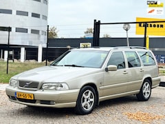 Volvo V70 - 2.5 Luxury-Line|YOUNGTIMER|AUTOMAAT|LEDER|AIRCO|CRUISE|
