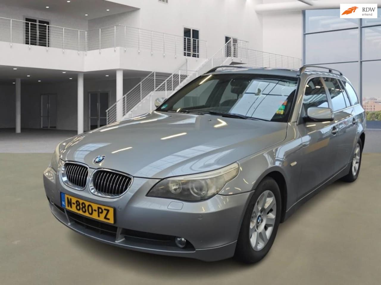 BMW 5-serie Touring - 523i|YOUNGTIMER|PANO|AUT|XENON|LEDER - AutoWereld.nl