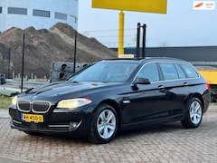 BMW 5-serie Touring - 530xd High Executive|HUD|ACC|SOFTCLOSE|MEMMORY|AUT|NAVI|XENON|PANO|