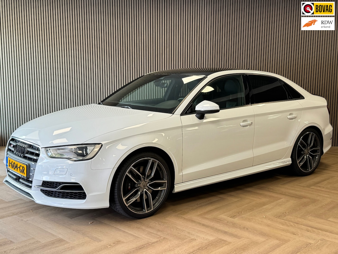 Audi A3 Limousine - 2.0 TFSI S3 quattro Pro Line Plus AUT. NAVIGATIE CRUISE KEYLESS-GO PDC AIRCO STOELVERWARMI - AutoWereld.nl