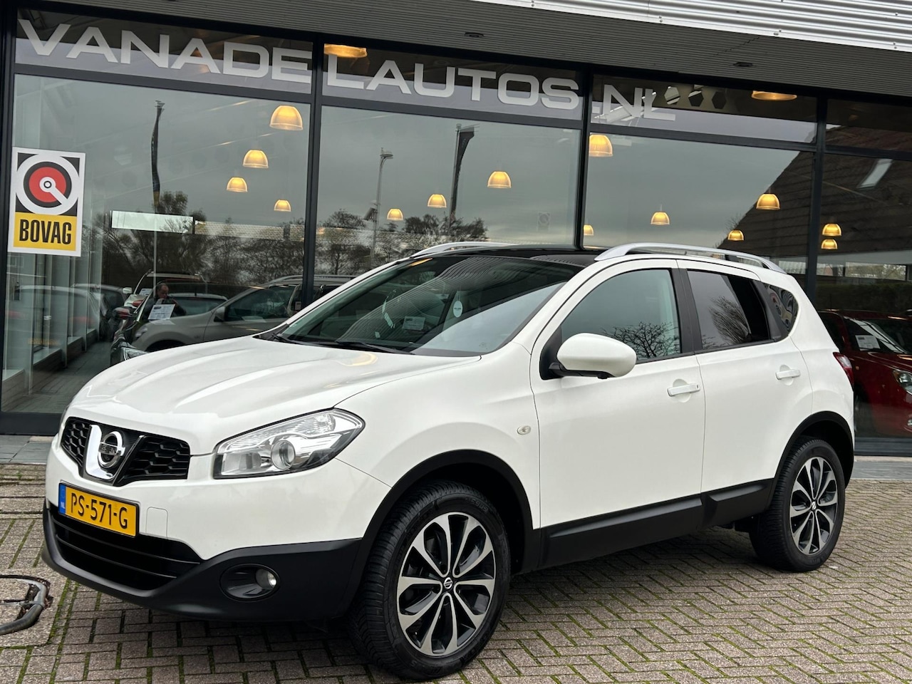 Nissan Qashqai - 1.6 Connect Panorama 360 Camera Navi Clima Cruise Volledig Dealeronderhouden! - AutoWereld.nl