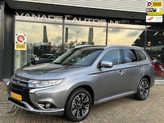 Mitsubishi Outlander - 2.0 PHEV Executive Aut. App-Connect Navi Camera Trekhaak NAP NL-Auto Dealeronderhouden