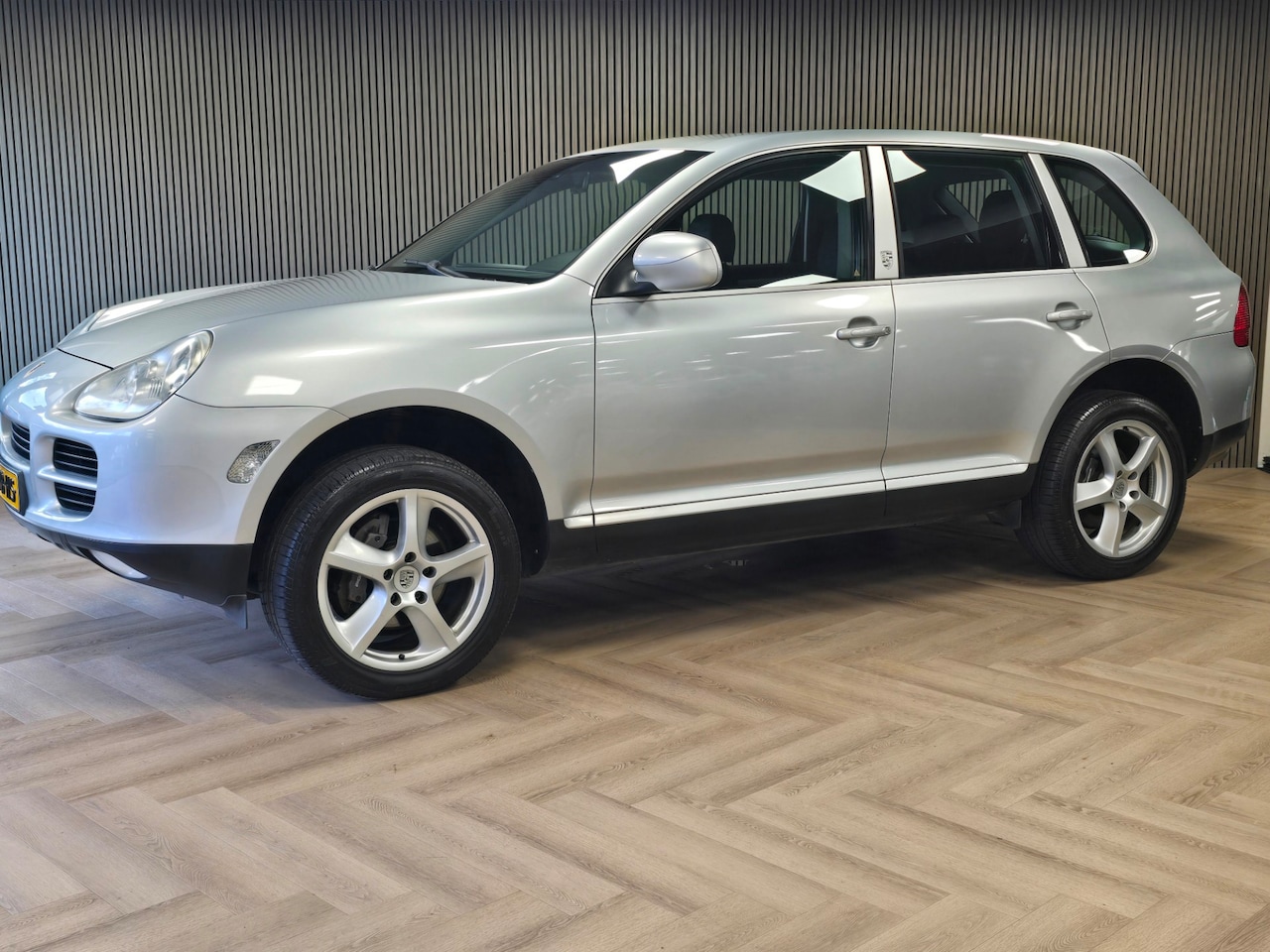 Porsche Cayenne - 3.2 YOUNGTIMER NAP ONDERHOUDSHISTORIE LEDER AIRCO SPIEGELVERWARMING - AutoWereld.nl