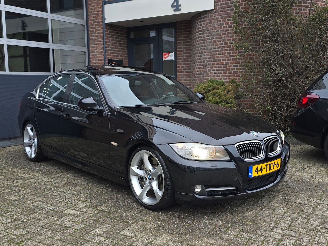 BMW 3-serie - 335i Business Line M Sport 306 PK |Nette staat - AutoWereld.nl