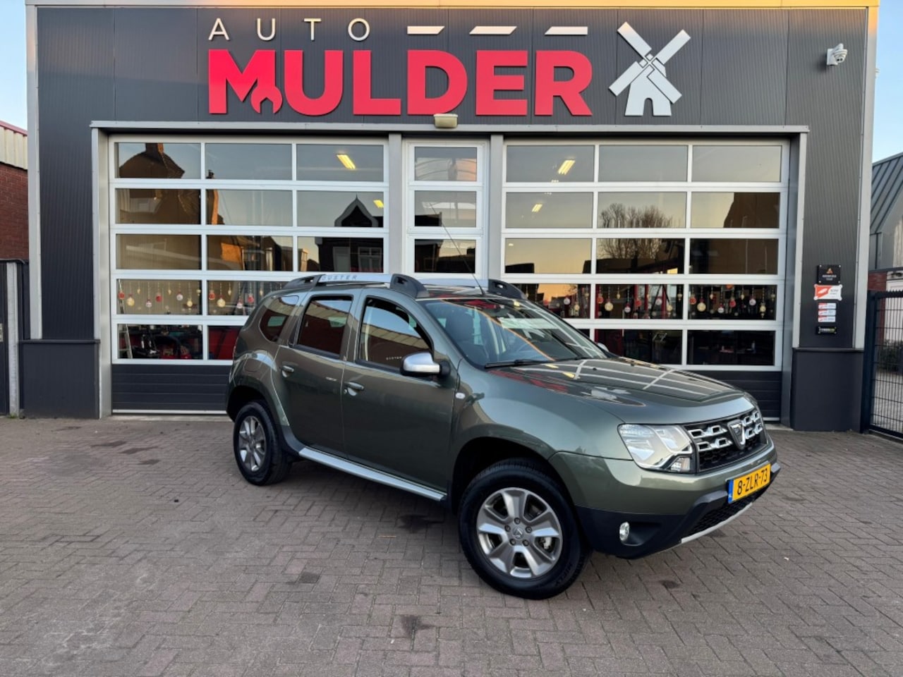 Dacia Duster - TCE 125 4X2 PRESTIGE / TREKHAAK / NAVI / CRUISECONTROL / RIJKLAAR! - AutoWereld.nl