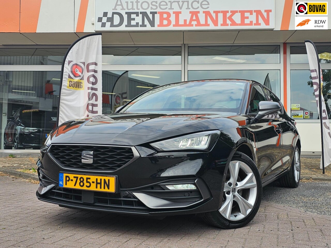 SEAT Leon - 1.4 TSI eHybrid PHEV FR Business Intense BJ.2021 / Navi / Camera / Keyless / Digd Dashb. / - AutoWereld.nl
