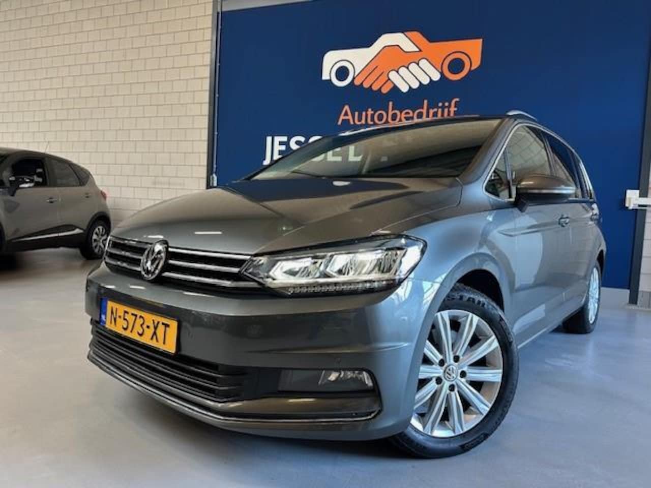 Volkswagen Touran - 1.8 TSI Highline Edition R 7persoons automaat/ bj.2018/ NAP met 94749 km.en APK tot 10/202 - AutoWereld.nl