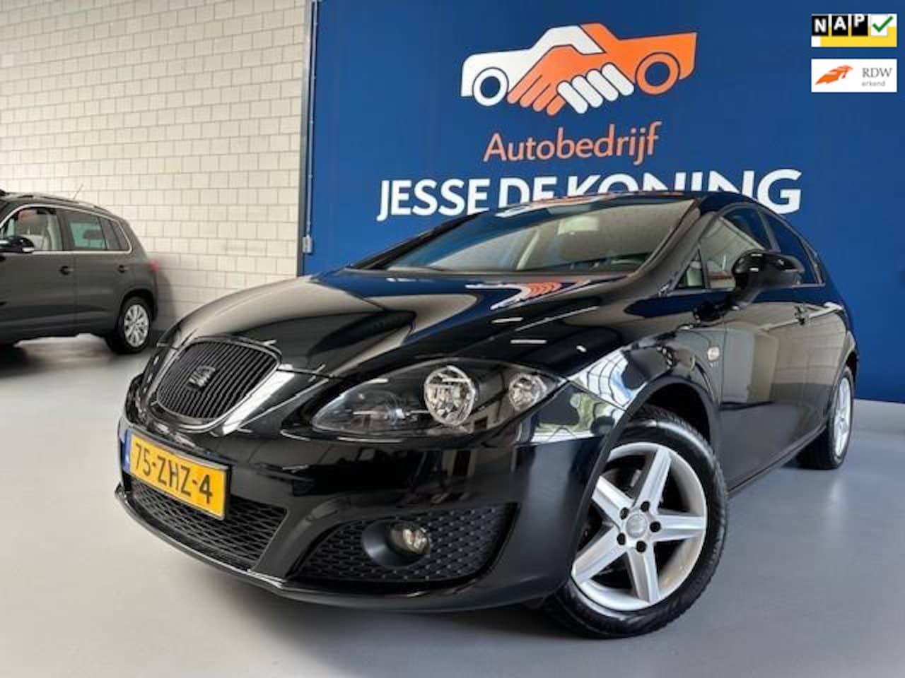 SEAT Leon - 1.2 TSI Ecomotive COPA.bj.2013.zwart.climate.sportvelgen.6 versnellingen.5 deurs.etc.APK 1 - AutoWereld.nl