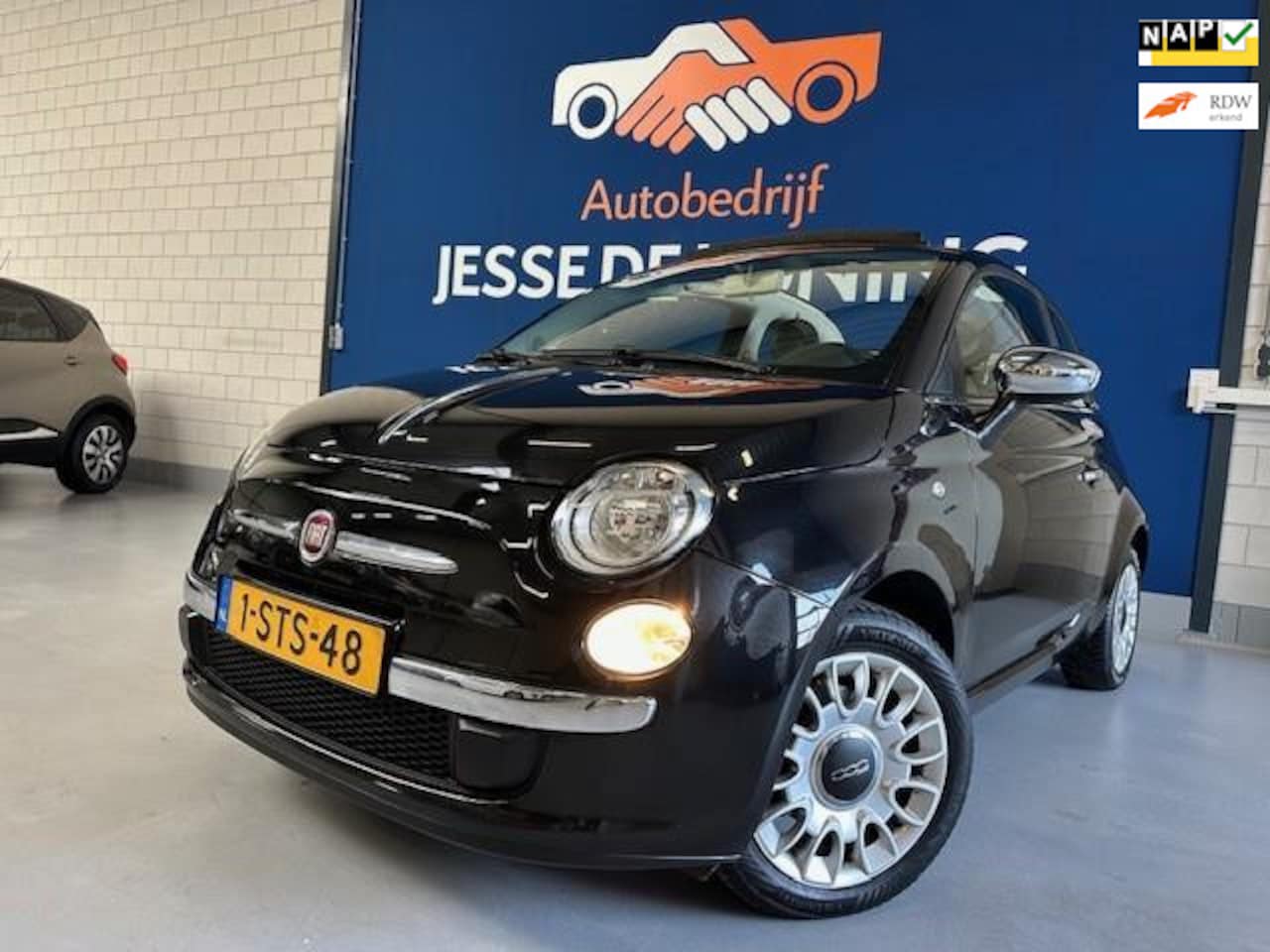 Fiat 500 C - 1.0 TwinAir Easy Cabriolet/ bj.2013 / kleur: zwart/ NAP met 221245 km.en APK tot 01/2027 / - AutoWereld.nl