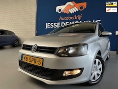 Volkswagen Polo - 1.2 Easyline, bj.2011, kleur: grijs 5 deurs, airco, APK 02/2026 en NAP met 302600 km.zeer