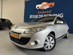 Renault Mégane - 1.6 Expression/ kleur: grijs/ bj.2009/ 5 deurs / Airco / NAP met 226080 km.en APK 08/2026/