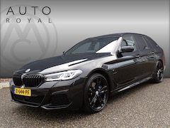 BMW 5-serie Touring - 530e xDrive Business Edition Plus LASER KOPLAMPEN | HEAD-UP DISPLAY | PANORAMADAK | M-SPOR