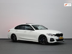 BMW 3-serie - 320i M-Sport LED/VIRTUAL/SFEER/SCHUIFDAK/HALF LEDER+S.VERWAMRING/19" LMV/PDC/CRUISE/ECC/12